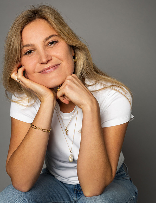 vrouwelijk actrice Charlotte S.