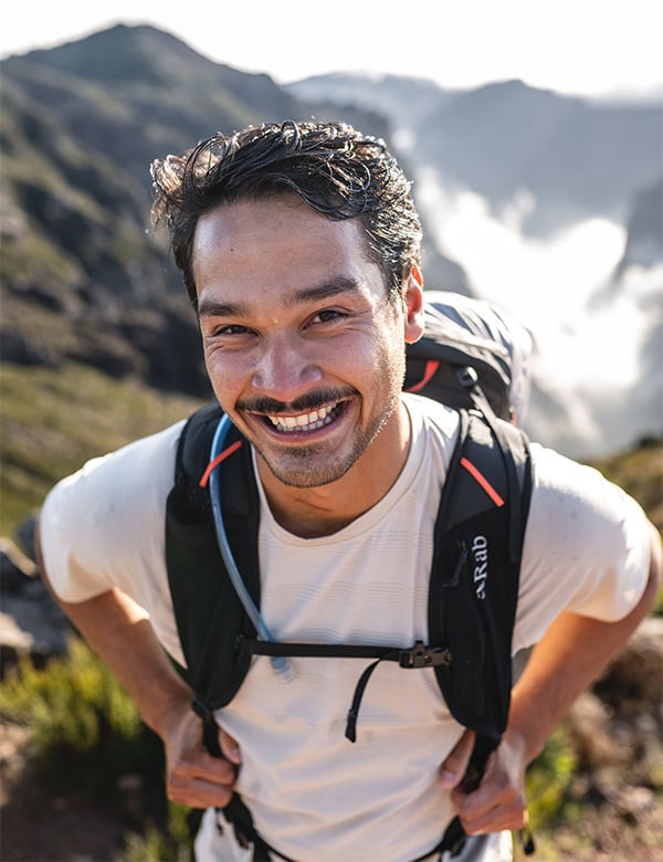 Mannelijk model met donkerbruin haar Daniel M.