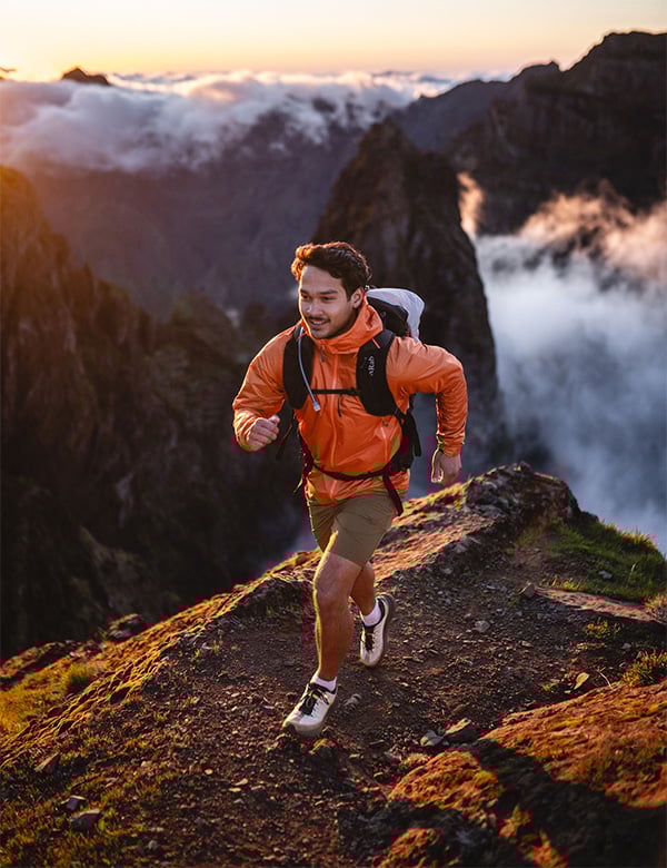Mannelijk model met donkerbruin haar Daniel M.