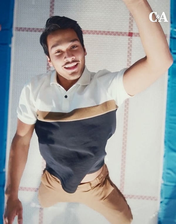 Mannelijk model met donkerbruin haar Daniel M.