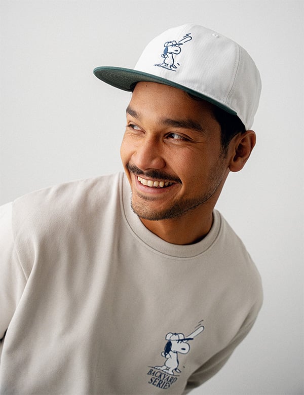 Mannelijk model met donkerbruin haar Daniel M.