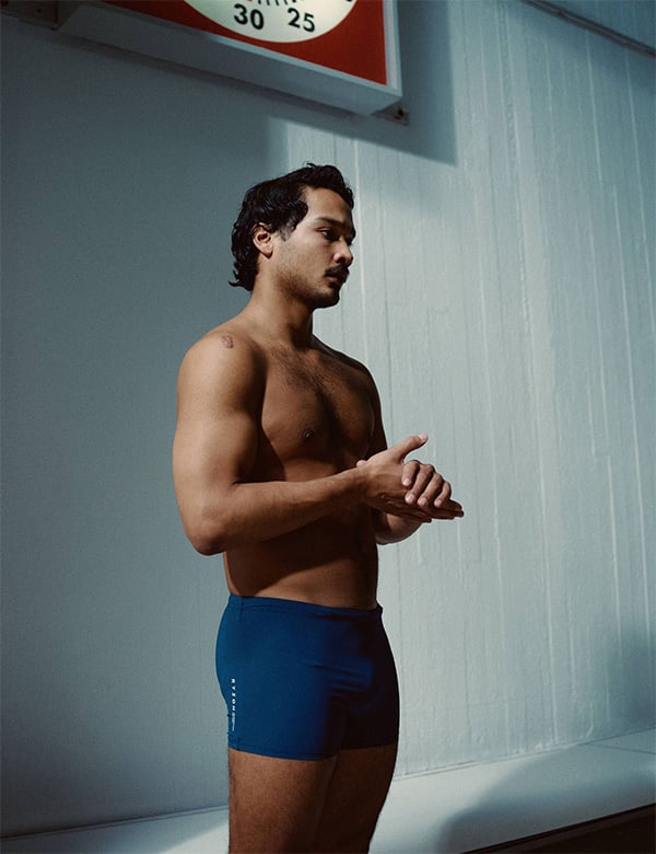 Mannelijk model met donkerbruin haar Daniel M.