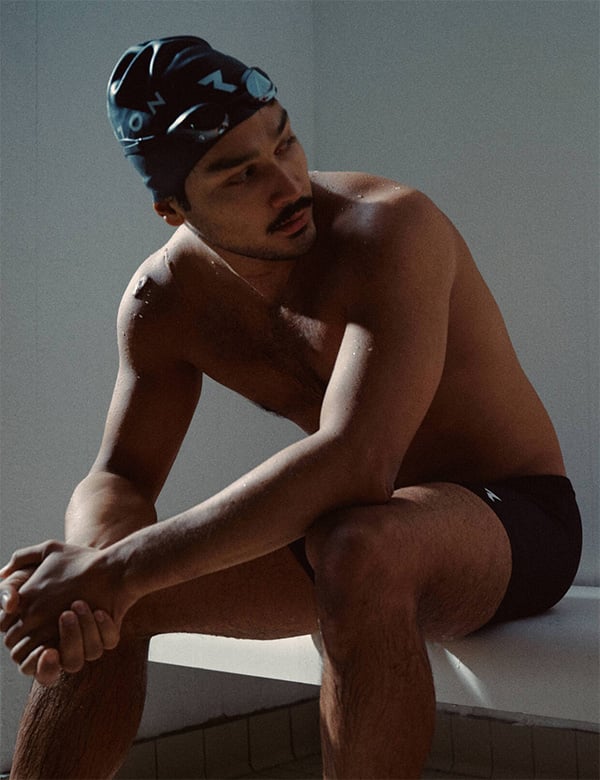 Mannelijk model met donkerbruin haar Daniel M.