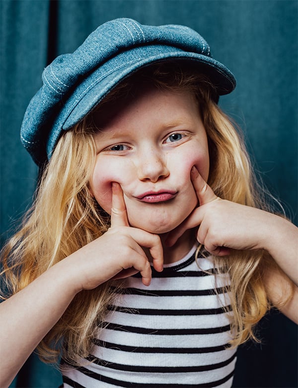 Kindermodel met blond haar Dominique