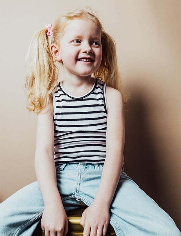 Kindermodel met blond haar Dominique