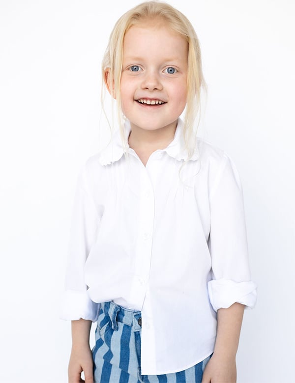 Kindermodel met blond haar Dominique