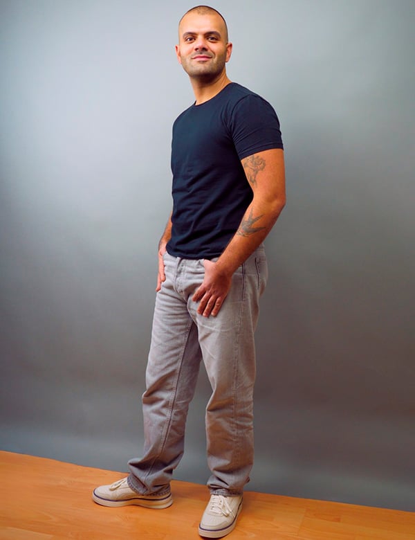 Mannelijk model met bruine ogen Erol