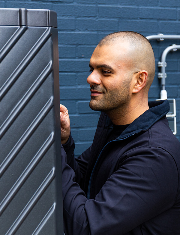 Mannelijk model met bruine ogen Erol