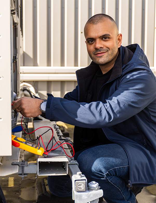 Mannelijk model met bruine ogen Erol