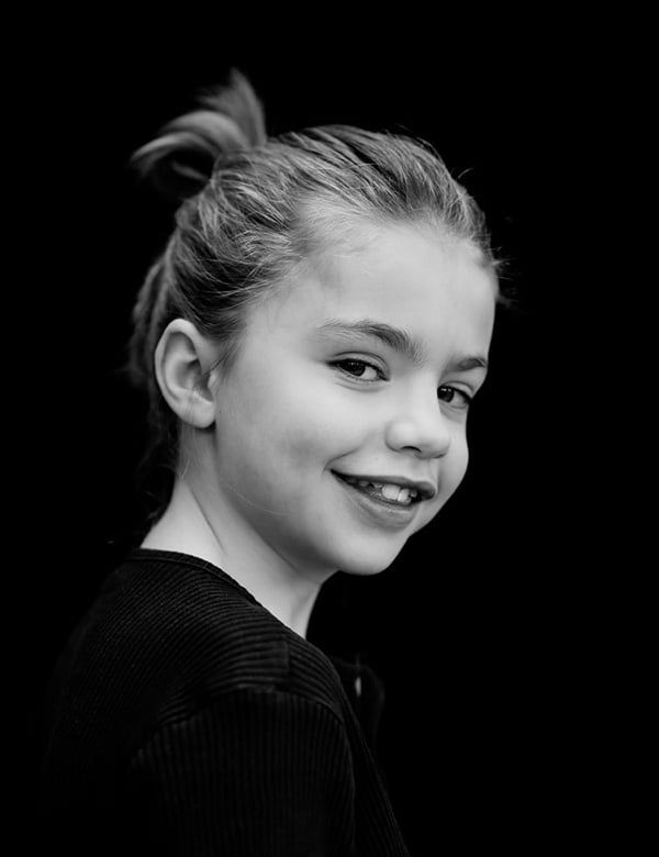 Kindermodel met halflang haar Loïc