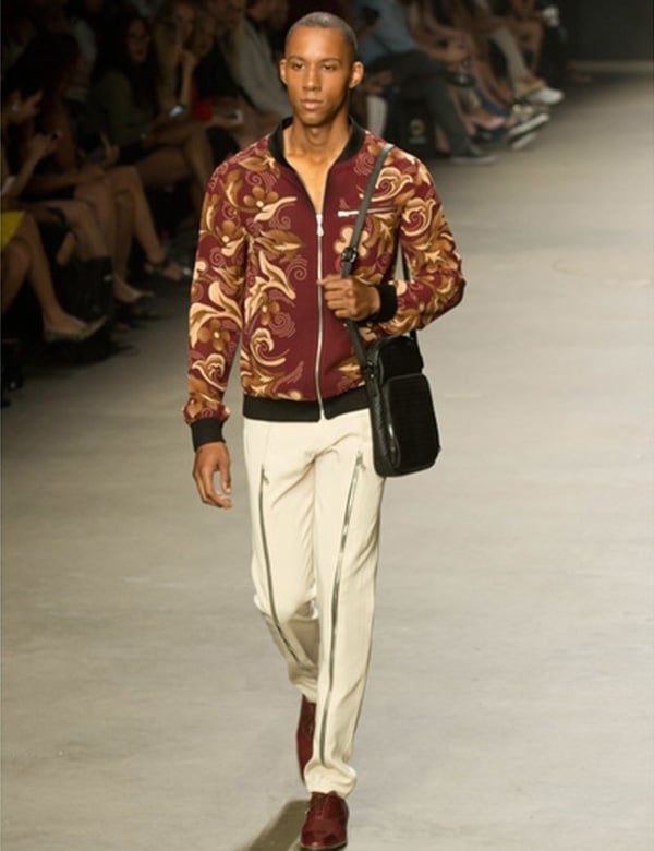 Mannelijk model met bruine ogen Lorenzo