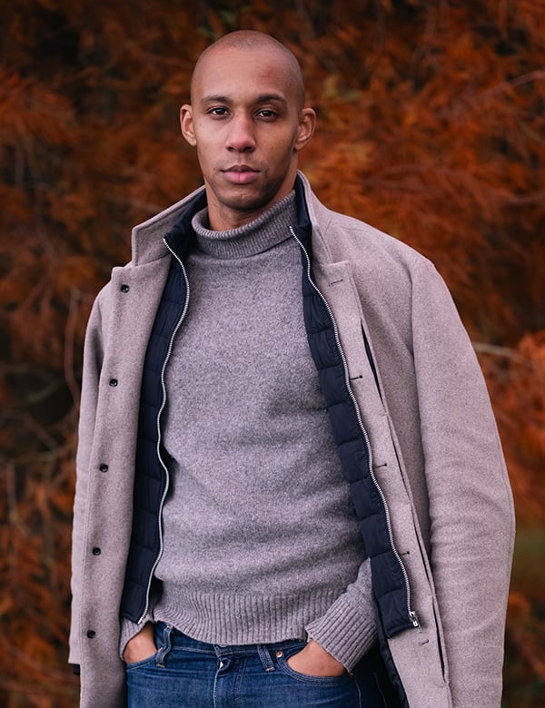 Mannelijk model met bruine ogen Lorenzo