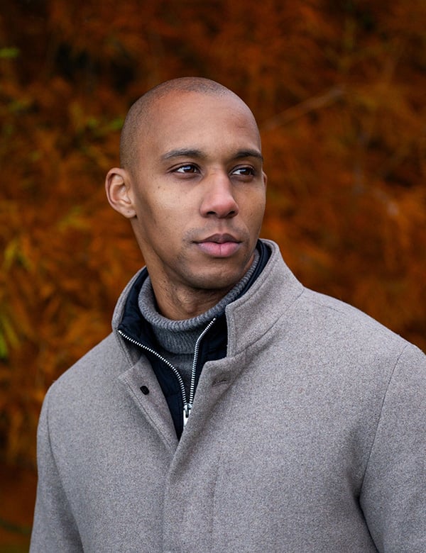 Mannelijk model met bruine ogen Lorenzo