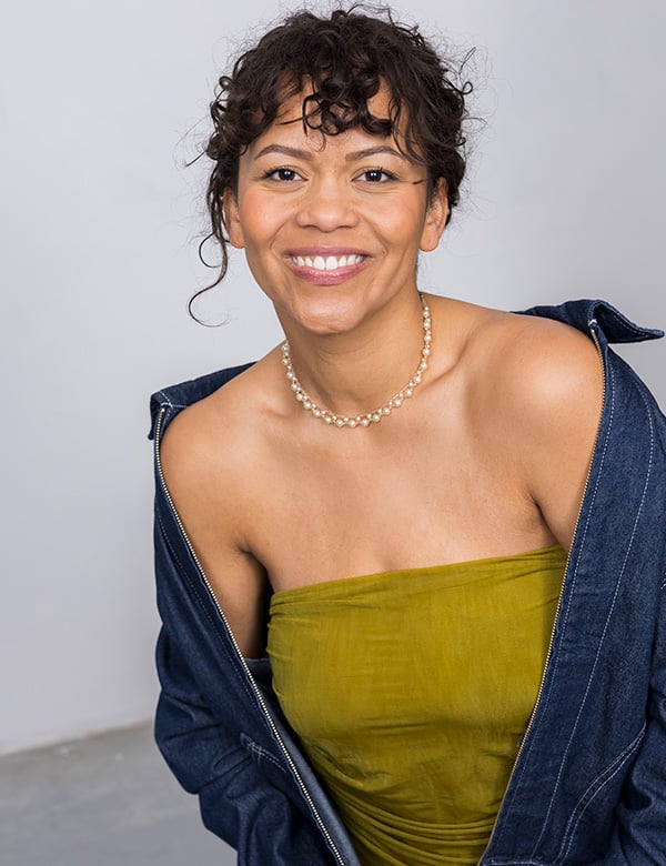 Vrouwelijk model met bruin haar Maxime T.