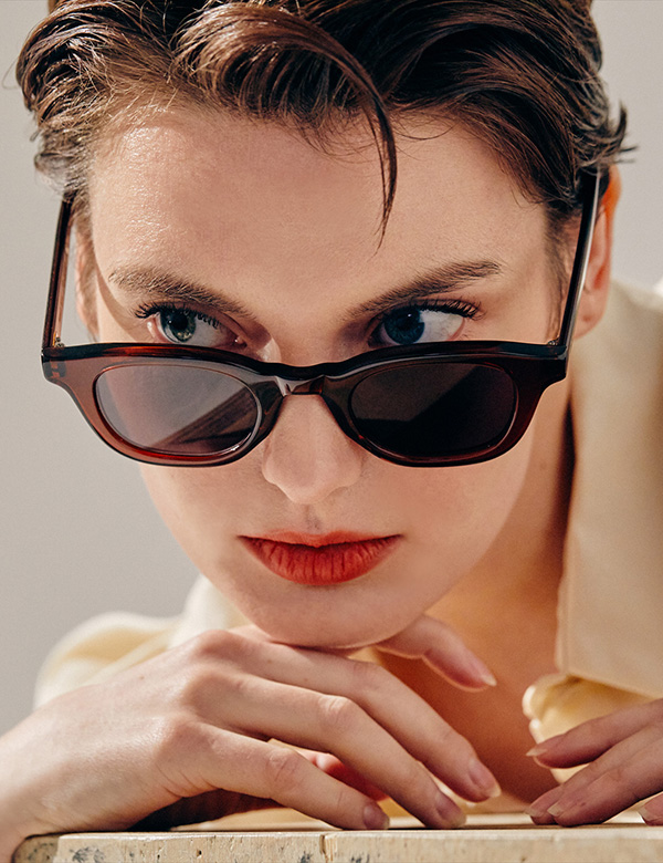 vrouwelijk model met kort haar Myrthe P.