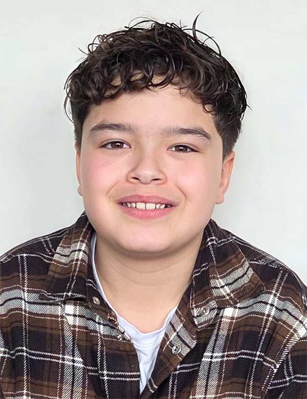 Kindermodel met bruin haar rayan s.