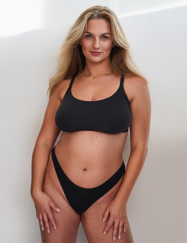 Vrouwelijk model met blond haar Romy L.