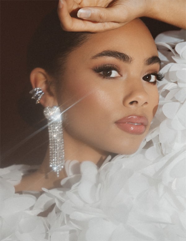 Vrouwelijk model met bruin haar Sophia