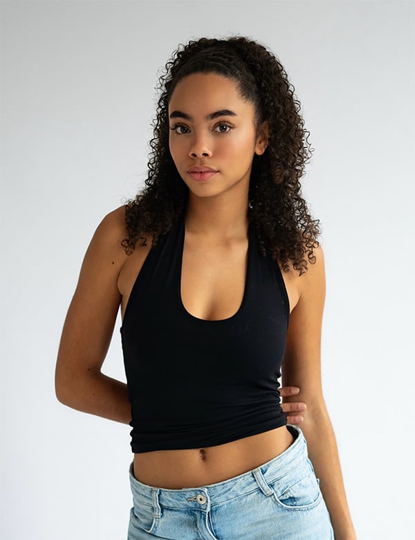 Vrouwelijk model met bruin haar Sophia