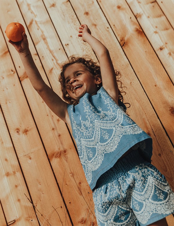 Kindermodel met bruin haar Joy T.