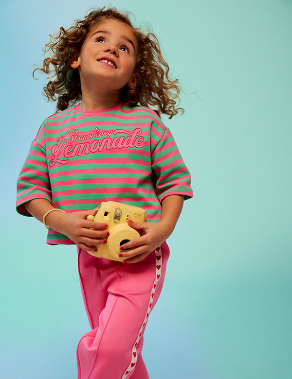 kindermodel met bruine krullen Joy T.