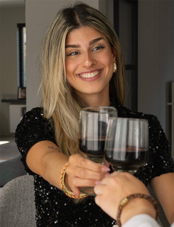 Vrouwelijk model met bruin-blond haar Sarah A.