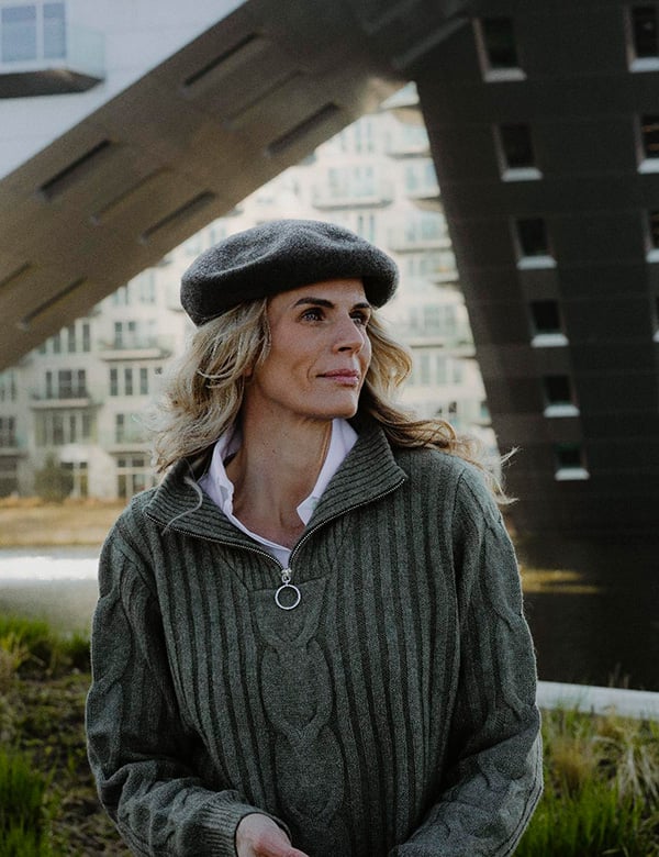 vrouwelijk model met blond haar Susan R.