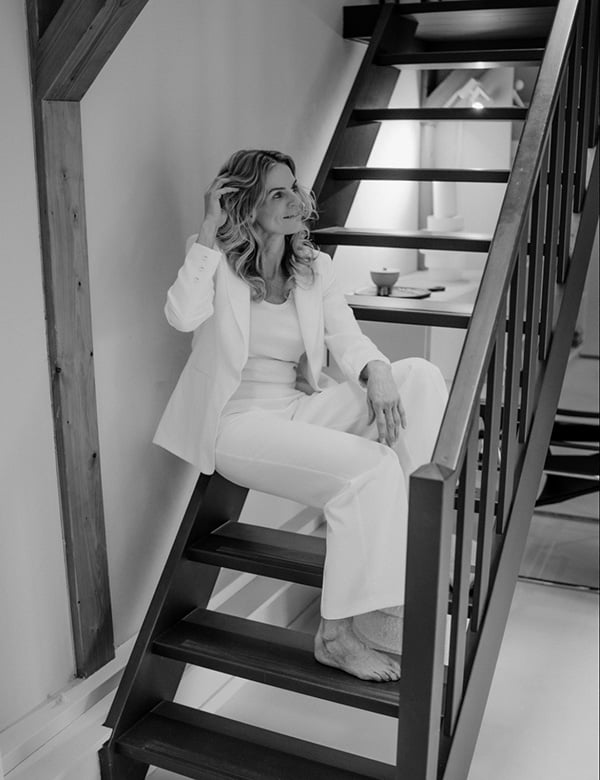 vrouwelijk model met blond haar Susan r.