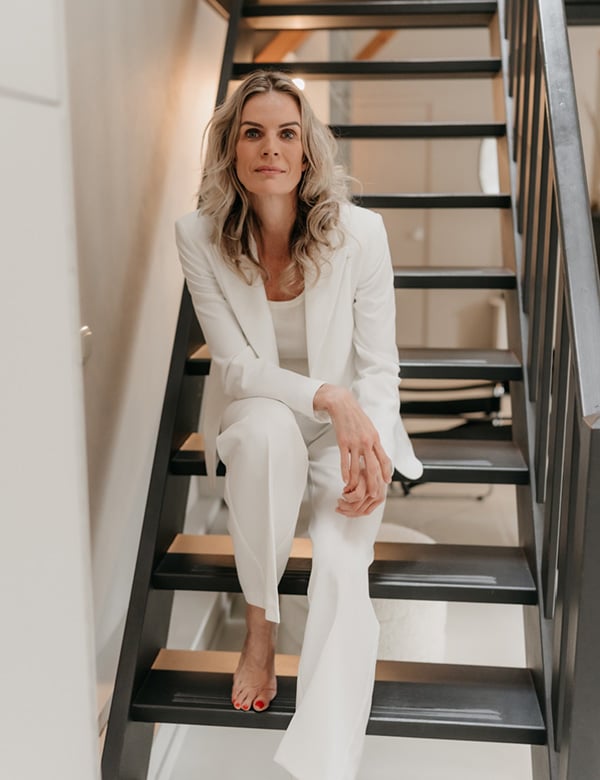 vrouwelijk model met blond haar Susan r.