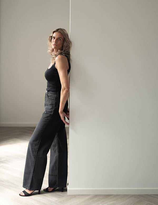 vrouwelijk model met blond haar Susan R.