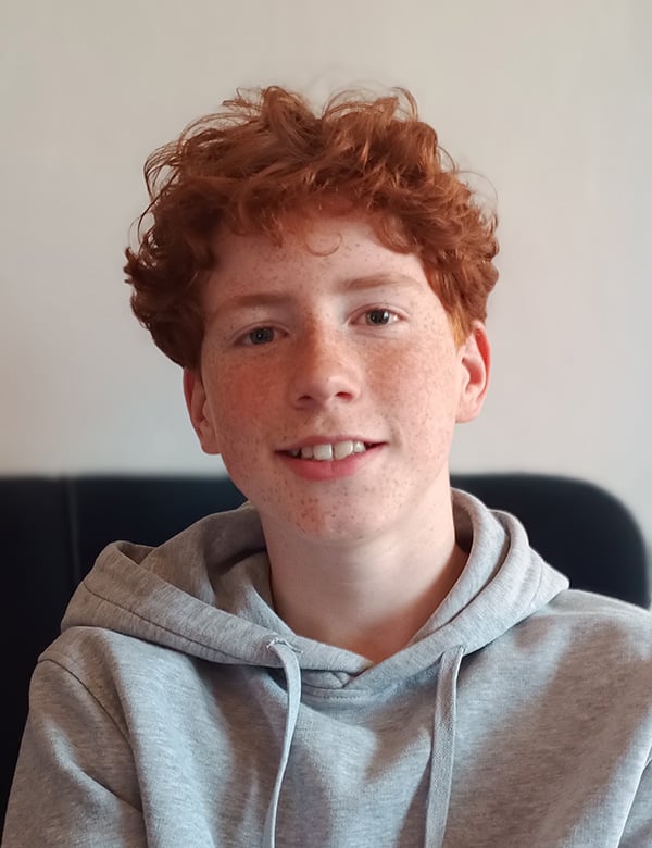 jongens kindermodel met rood haar