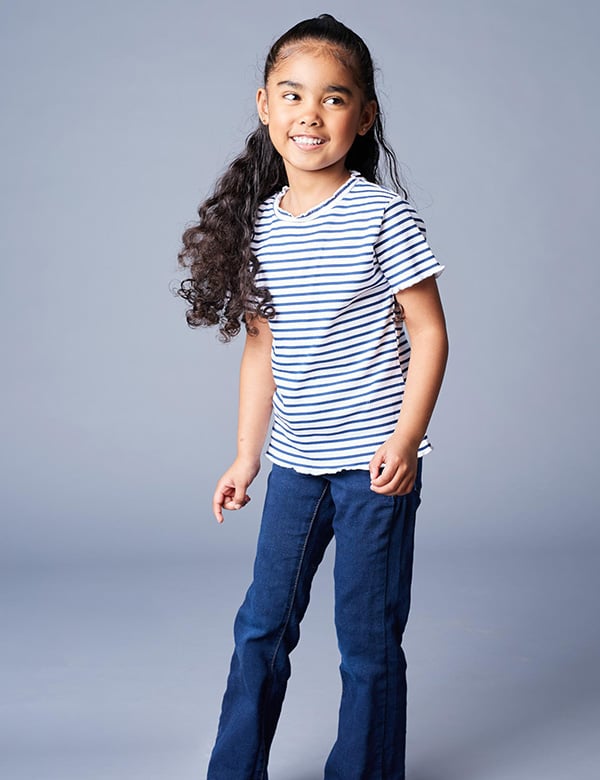 meisjes kindermodel met donker haar Alyssa K.