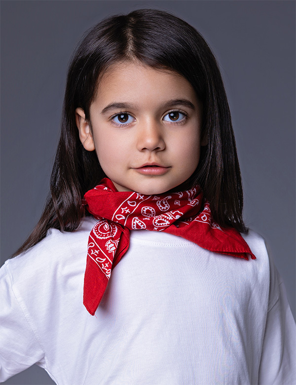 Kindermodel met bruin haar Ayda M.