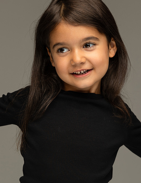Kindermodel met bruin haar Ayda M.