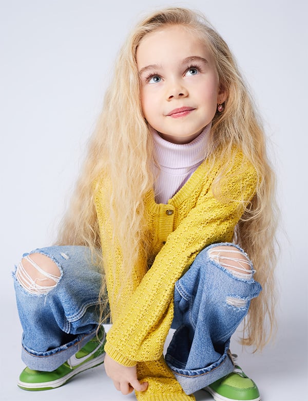 Kindermodel met blond haar Cleo H.