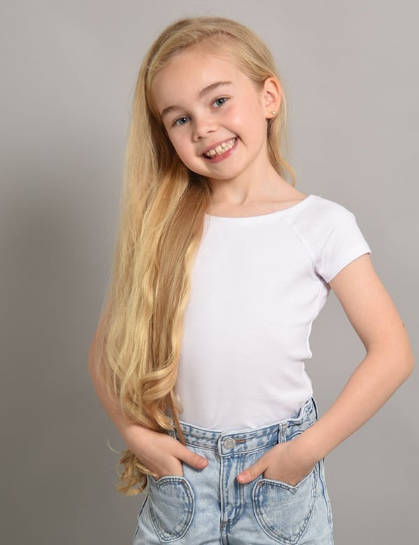 Kindermodel met lang blond haar Cleo H.