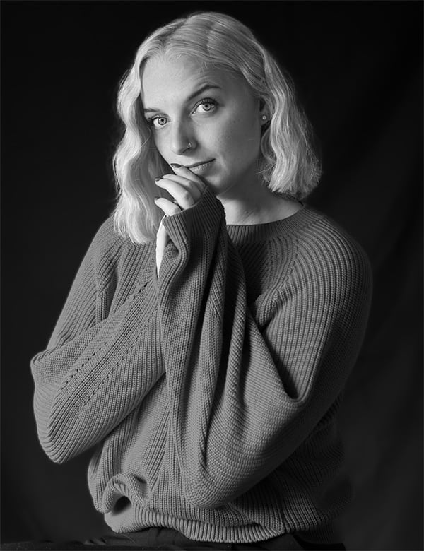 Vrouwelijk model met roze haar Ike