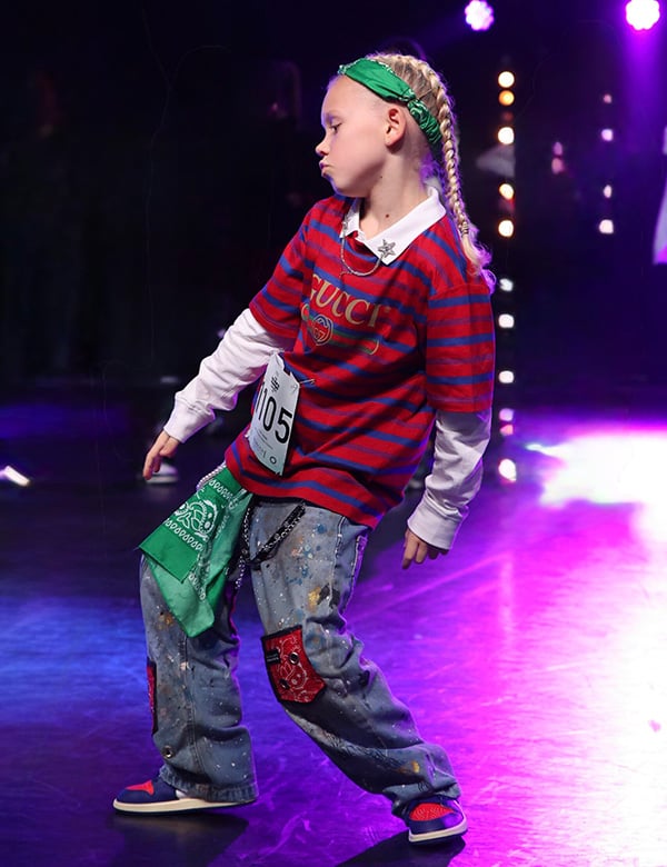 kindermodel met blond haar Laurie K.