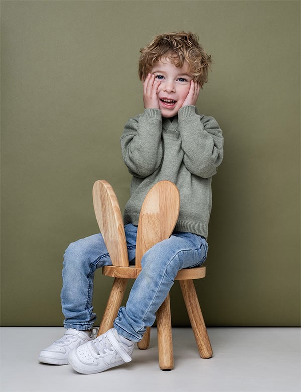 Kindermodel met blond haar Levi S.