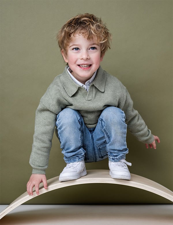 Kindermodel met blond haar Levi S.