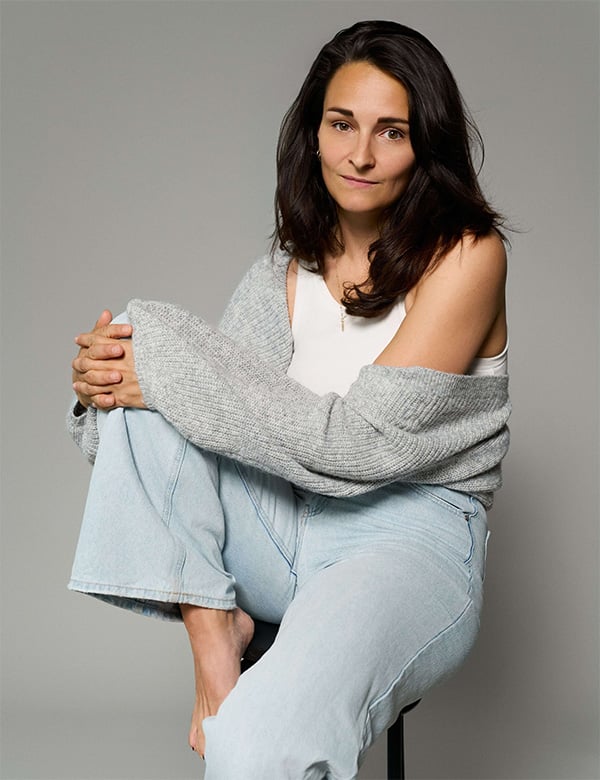 Vrouwelijk model met donkerbruin haar Nori M.