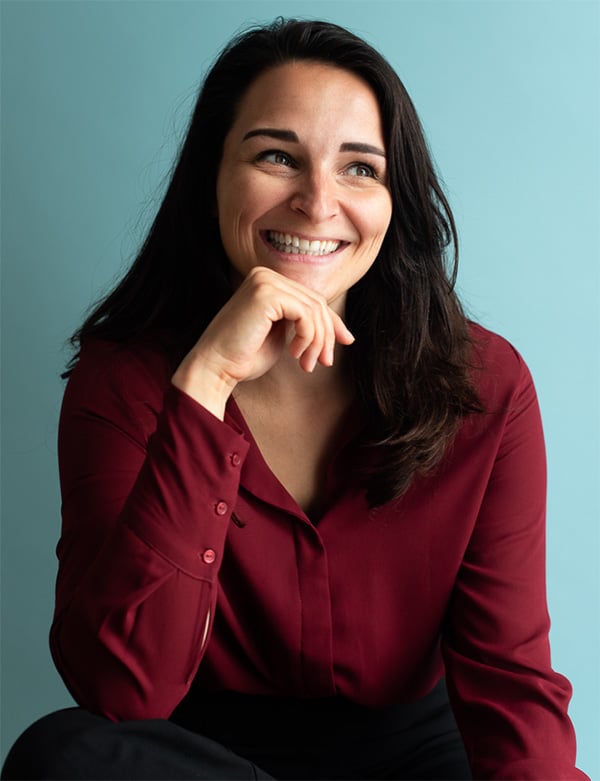 Vrouwelijk model met donkerbruin haar Nori M.