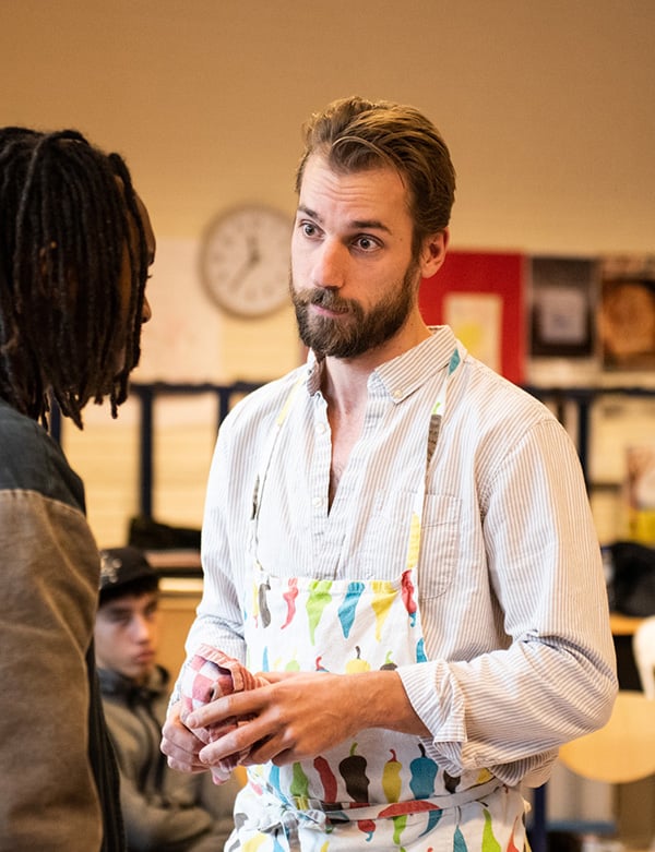mannelijk model met donker haar Serge