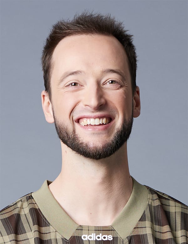 Mannelijk model met lichtbruin haar steijn k.