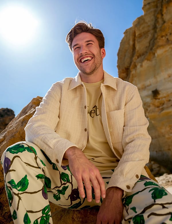 mannelijk model met bruin haar Tom Klo.