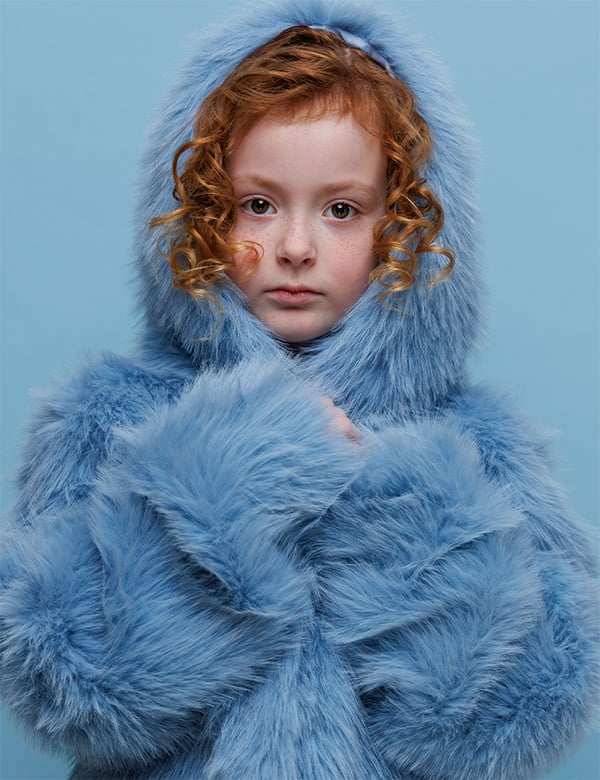 Kindermodel met rood haar Zoey Ko.