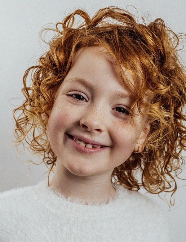 Kindermodel met rood haar zoey ko.