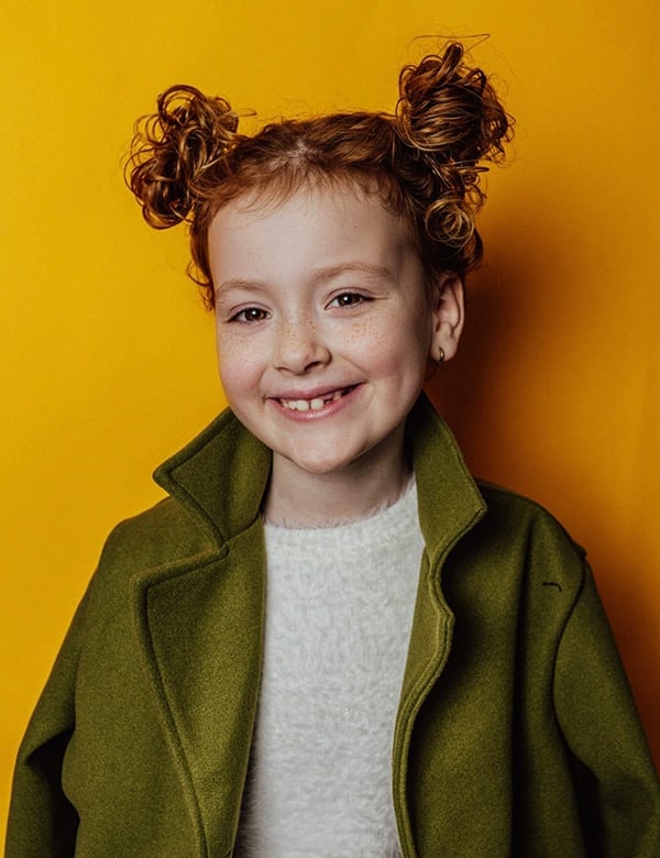 Kindermodel met rood haar Zoey Ko.