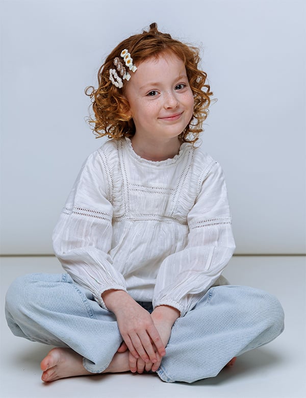 Kindermodel met rood haar Zoey Ko.