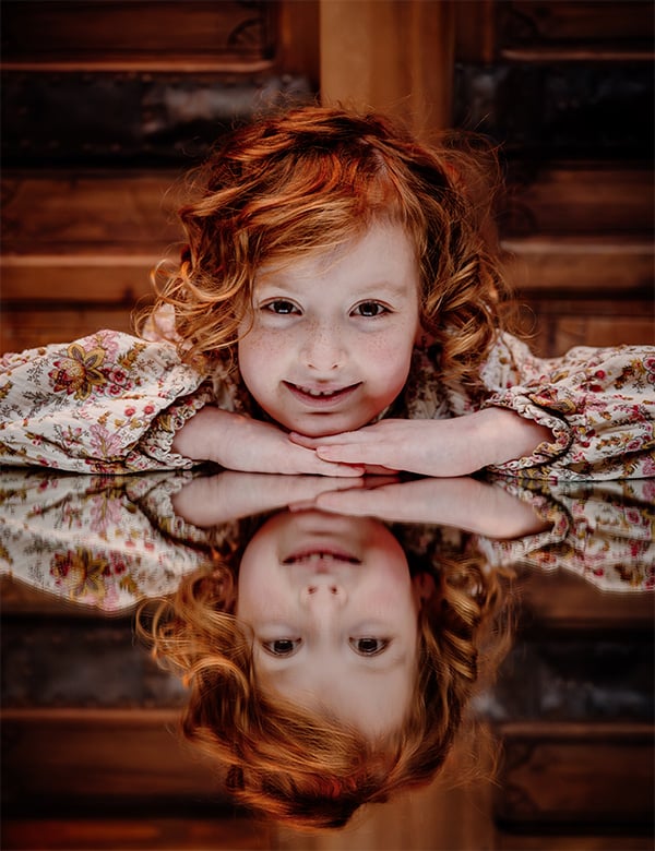 Kindermodel met rood haar Zoey Ko.